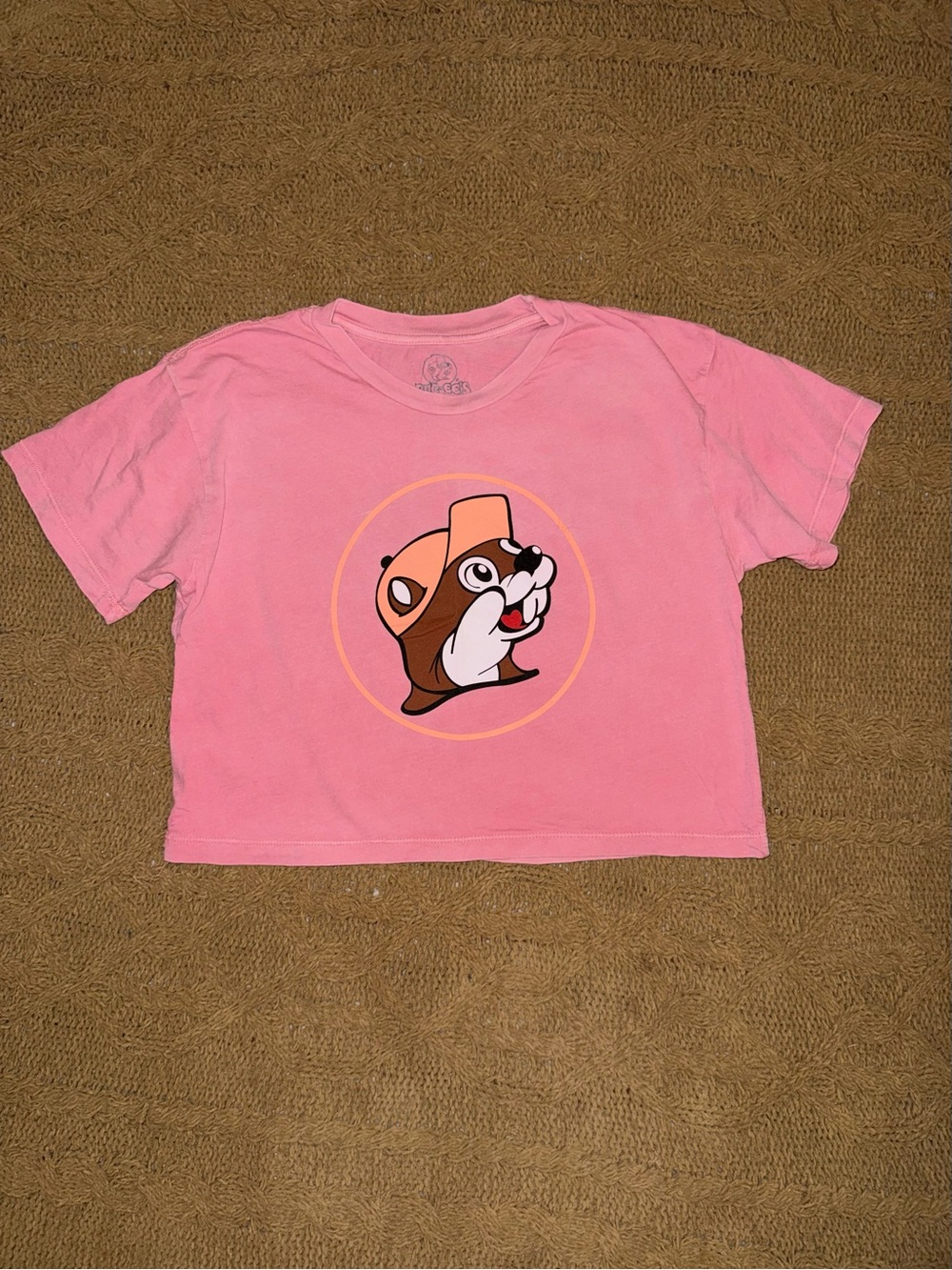 Pink Buc-ee’s Graphic Crop Tee